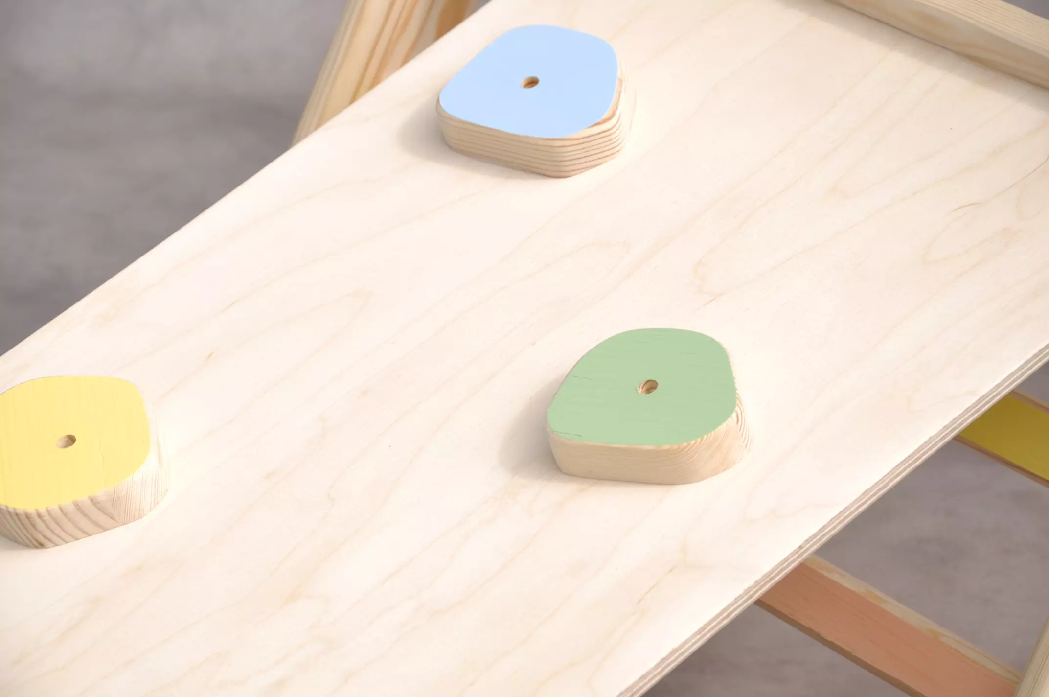 Houten glijbaan Rocks details van Barin Toys kinderklimrek, aanbevolen verjaardagscadeau voor peuters en kleuters online kopen bij BarinToys.nl.