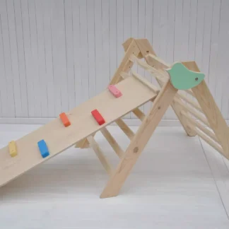 Klimrek peuter Kleine Vogel BarinToys klimtoestel voor binnen met glijbaan houten sportraam klimset van BarinToys winkel.