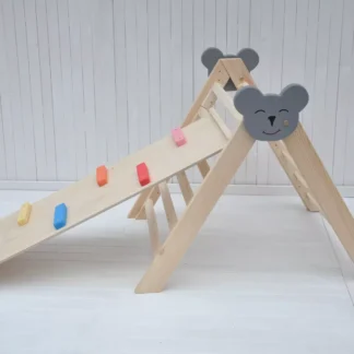 Pikler peuter gymnastiek klimrek voor binnen Koala Baby houten klimdriehoek met glijbaan van BarinToys.