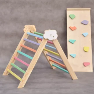 Klimdriehoek met glijbaan Rotsen groot Wolk BarinToys Pikler klimrek met glijbaan toestel.