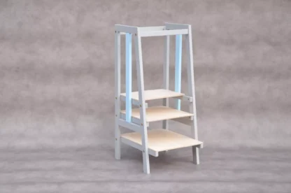 Leertoren Stripe grijs en babyblauw model van de merkwinkel Barin Toys - houten kinderopvang meubels voor peuters in de keuken.