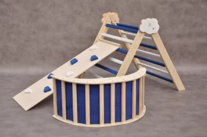 2 jaar speelgoed verjaardagscadeau of leuk sinterklaas cadeau, Montessori kinderopvang speelmeubel voor peuter jongens van Barin Toys speelgoedwinkel.