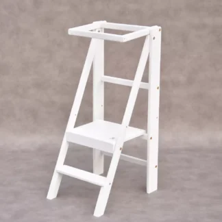Inklapbare leertoren Slim van Barin Toys. Deze opvouwbare leertoren neemt weinig plaats in de keuken en geschikt voor kindjes vanaf 1 jaar.