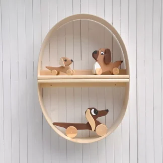 Wandplank voor babykamer - Egg van Barin Toys: ronde wandplank, grote en ruime plank van hout en kinderkamer muur decoratie. Verkrijgbaar bij de online winkel van het merk BarinToys.
